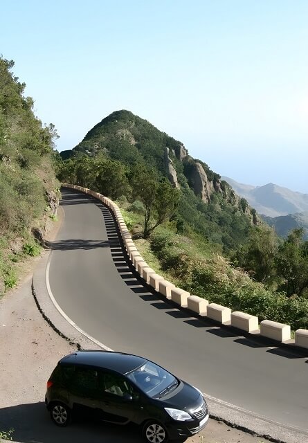 Wąskie górskie drogi na Teneryfie